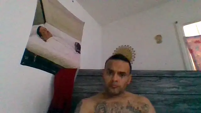 Snapshot of Houstonslong1 chatting on 01.28.25 Houstonslong1 online show from 01.28.25