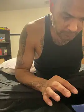 Snapshot of Houstonslong1 chatting on 11.22.25 Houstonslong1 online show from 11.22.25