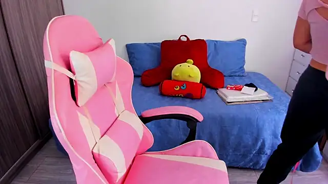 Snapshot of Sofi_Martinezz0 chatting on 09.21.25 Sofi Martinezz0 online show from 09.21.25