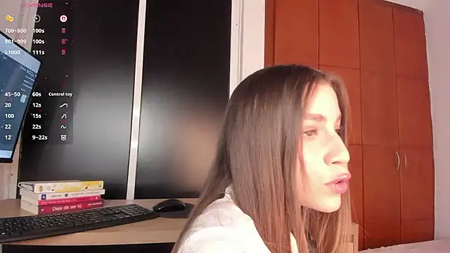 Snapshot of LynnSam_ chatting on 02.03.26 LynnSam online show from 02.03.26