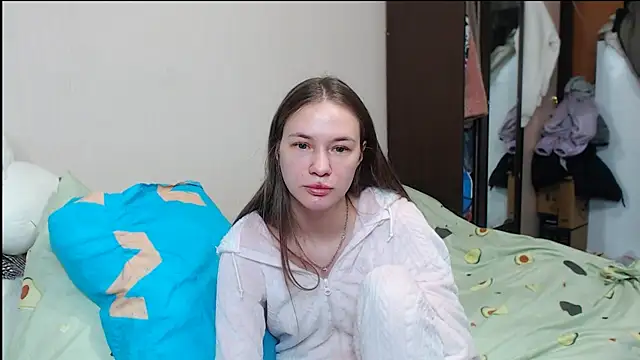 leila bambi  online show from 01.21.25