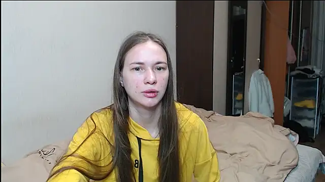 leila bambi  online show from 03.20.25