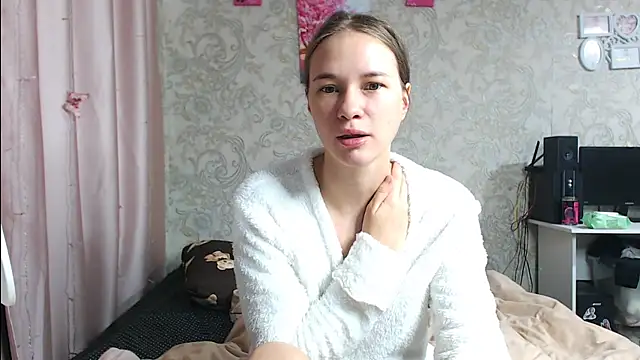 leila bambi  online show from 10.17.25