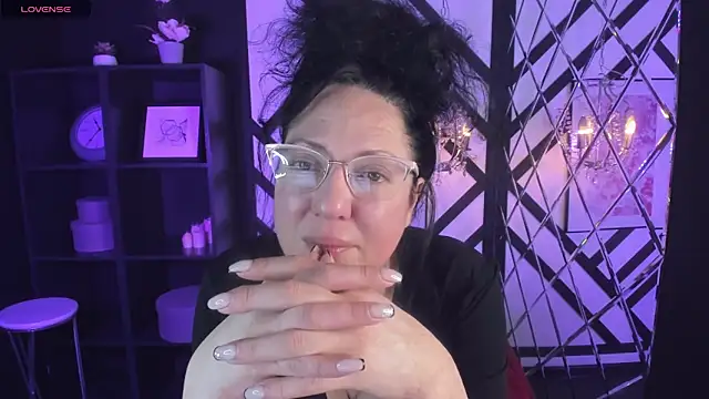 Anita Muse online show from 03.05.25