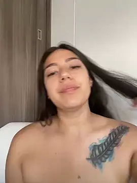 Latina vanessa online show from 01.18.25
