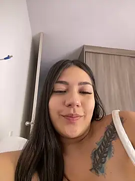 Latina vanessa online show from 02.16.25
