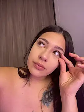 Latina vanessa online show from 02.23.25