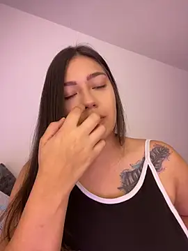 Latina vanessa online show from 02.28.25