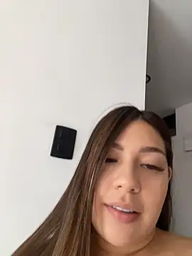 Latina vanessa online show from 06.17.26