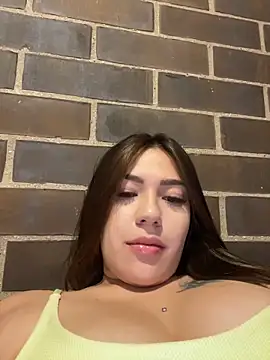 Latina vanessa online show from 06.22.26