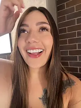 Latina vanessa online show from 07.04.26