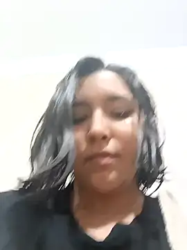 Snapshot of Zetrionn chatting on 02.25.25 Zetrionn online show from 02.25.25