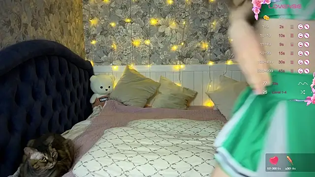 ChloeMillerMeow online show from 02.25.25