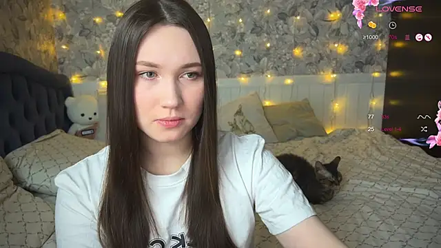 ChloeMillerMeow online show from 02.28.25