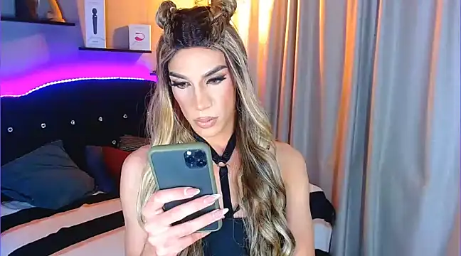 camila hootie online show from 12.29.24