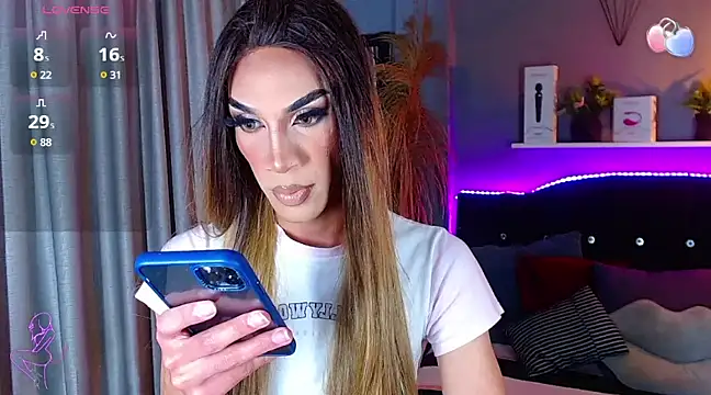 camila hootie online show from 03.04.25