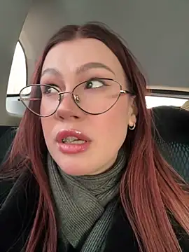 Snapshot of RinaCat chatting on 12.15.24 RinaCat online show from 12.15.24