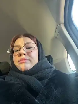 Snapshot of RinaCat chatting on 12.24.24 RinaCat online show from 12.24.24