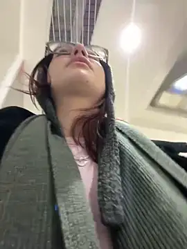 Snapshot of RinaCat chatting on 01.16.25 RinaCat online show from 01.16.25