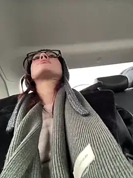 Snapshot of RinaCat chatting on 01.21.25 RinaCat online show from 01.21.25