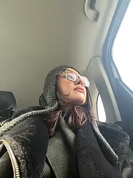 Snapshot of RinaCat chatting on 03.05.25 RinaCat online show from 03.05.25