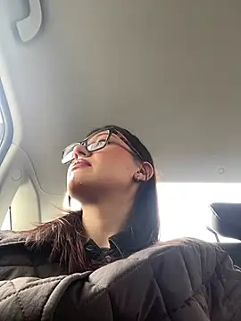 Snapshot of RinaCat chatting on 03.18.25 RinaCat online show from 03.18.25