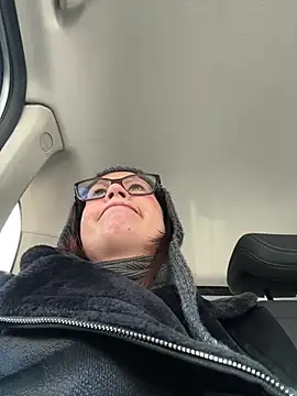 Snapshot of RinaCat chatting on 03.22.25 RinaCat online show from 03.22.25