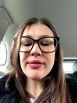 Snapshot of RinaCat chatting on 10.26.25 RinaCat online show from 10.26.25