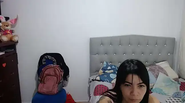 Snapshot of Georgina_Copper chatting on 02.15.25 Georgina Copper online show from 02.15.25