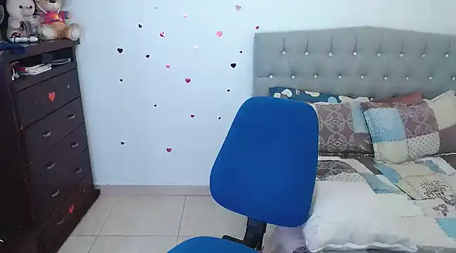 Snapshot of Georgina_Copper chatting on 02.17.25 Georgina Copper online show from 02.17.25