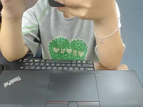 Snapshot of Haruka95 chatting on 05.27.26 Haruka95 online show from 05.27.26