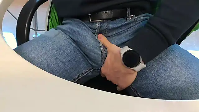 alessandroman2114 online show from 02.18.25