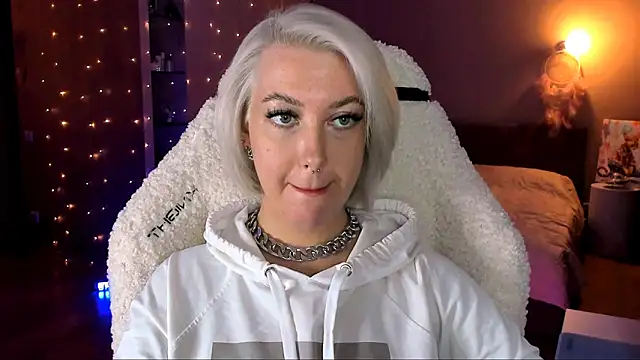 Snapshot of tykioty_Miley chatting on 01.26.25 tykioty Miley online show from 01.26.25