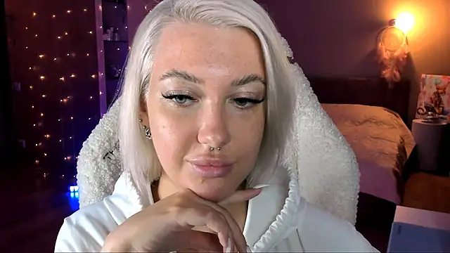 Snapshot of tykioty_Miley chatting on 01.29.25 tykioty Miley online show from 01.29.25