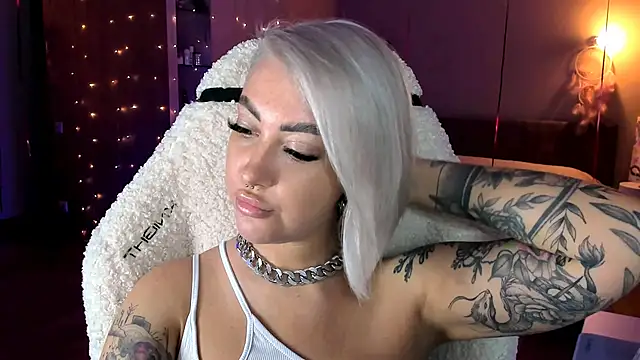 Snapshot of tykioty_Miley chatting on 03.14.25 tykioty Miley online show from 03.14.25