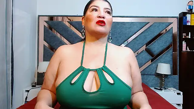 KarlaTesg online show from 11.26.25