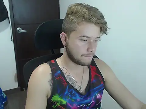 JOHANLEON1 online show from 10.24.25