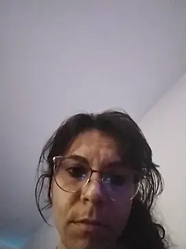 Snapshot of Donostipa chatting on 10.25.25 Donostipa online show from 10.25.25