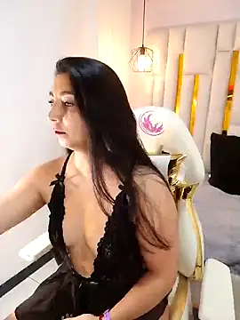 Karla hernandez  online show from 03.20.25