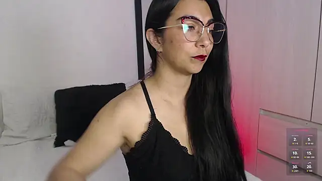 Karla hernandez  online show from 11.28.25