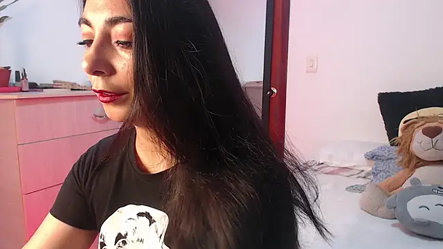 Karla hernandez  online show from 02.27.26