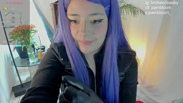 droolingdollfacee online show from 02.20.25