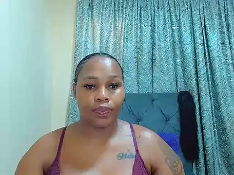 curvycloe1 online show from 01.28.25