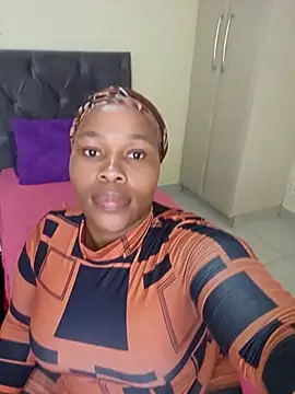 curvycloe1 online show from 02.16.25