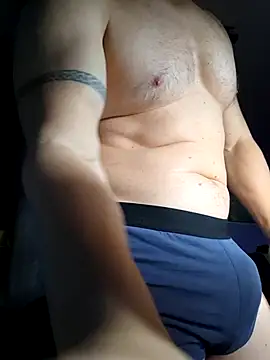 Snapshot of Sports-beast chatting on 10.27.25 Sports-beast online show from 10.27.25