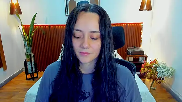 Snapshot of KatherineBond chatting on 01.17.26 KatherineBond online show from 01.17.26