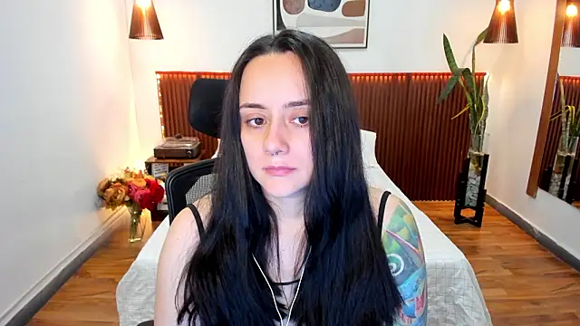 Snapshot of KatherineBond chatting on 01.31.26 KatherineBond online show from 01.31.26