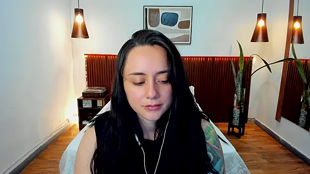 Snapshot of KatherineBond chatting on 02.13.26 KatherineBond online show from 02.13.26