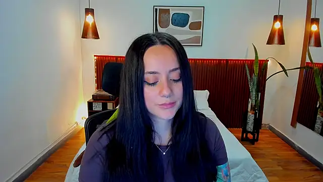 Snapshot of KatherineBond chatting on 02.19.26 KatherineBond online show from 02.19.26