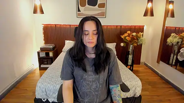 KatherineBond online show from 05.15.26